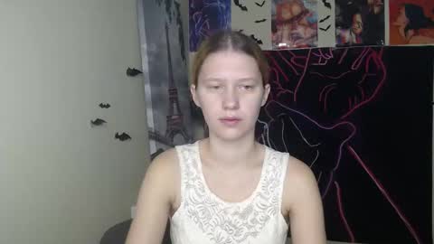 Snapshot of crystalgirl__ chatting on November 2025 07:00:02 AM Stella online show from November 2025 07:00:02 AM