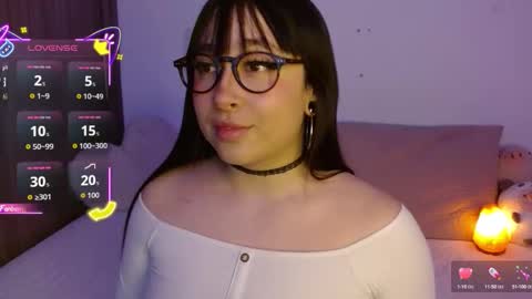 Snapshot of crystalitesq chatting on October 2025 01:33:02 AM Olivia online show from October 2025 01:33:02 AM