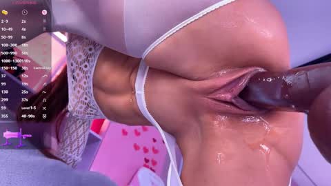 Lana online show from November 2025 08:24:01 AM