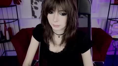 crystallbloom online show from March 2026 01:17:02 PM