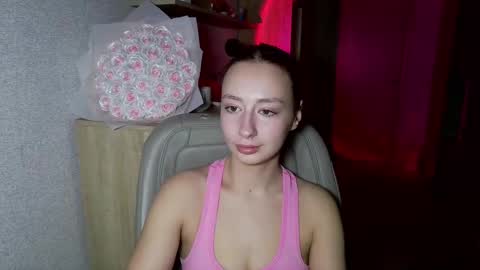 Snapshot of crystallkris chatting on December 2024 12:15:02 AM Kristina online show from December 2024 12:15:02 AM