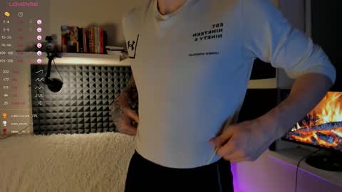 Crys online show from December 2024 12:01:02 AM