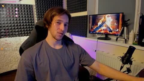 Crys online show from December 2024 09:41:02 PM