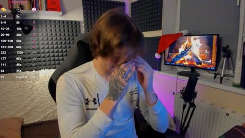 Crys online show from December 2024 08:14:02 PM