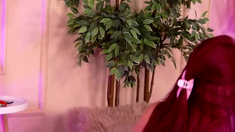 crystallred online show from February 2026 05:52:01 AM