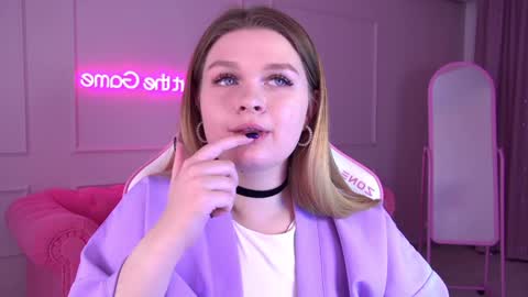 Snapshot of crystallyons chatting on January 2025 03:40:01 PM Crystal online show from January 2025 03:40:01 PM