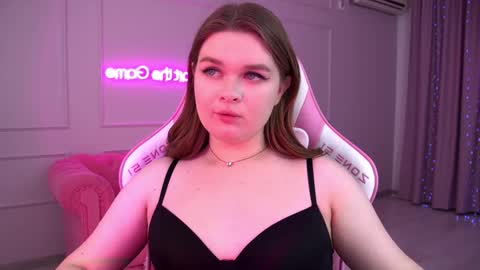 Snapshot of crystallyons chatting on March 2025 04:11:01 PM Crystal online show from March 2025 04:11:01 PM