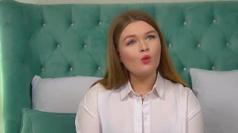 Snapshot of crystallyons chatting on September 2025 06:29:02 AM Crystal online show from September 2025 06:29:02 AM