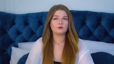 Snapshot of crystallyons chatting on September 2025 06:13:02 PM Crystal online show from September 2025 06:13:02 PM