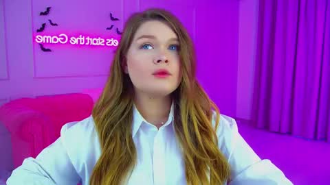 Snapshot of crystallyons chatting on October 2025 11:06:02 AM Crystal online show from October 2025 11:06:02 AM