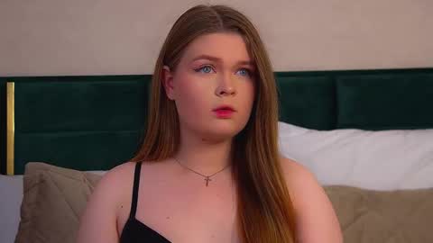 Snapshot of crystallyons chatting on November 2025 06:09:02 PM Crystal online show from November 2025 06:09:02 PM