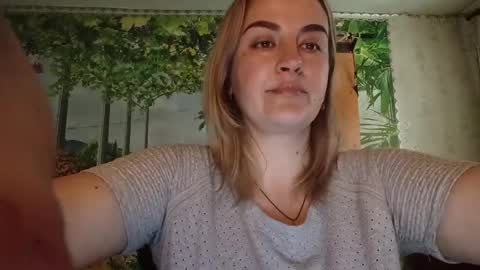 Julianna online show from April 2026 07:50:02 AM