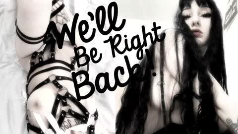 Snapshot of crystalsomnia chatting on January 2026 12:27:02 AM Sasha Make me moan with patterns good music here online show from January 2026 12:27:02 AM