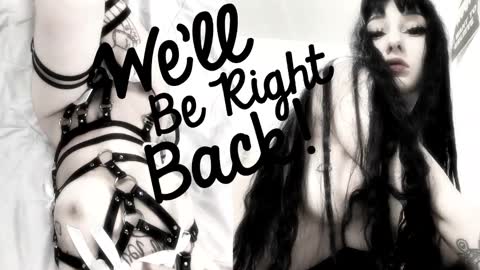 Snapshot of crystalsomnia chatting on January 2026 02:28:01 AM Sasha Make me moan with patterns good music here online show from January 2026 02:28:01 AM