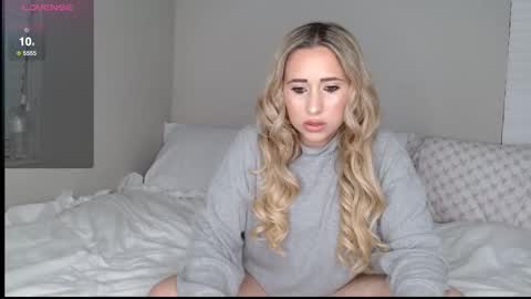 Nikki online show from October 2025 12:36:02 AM