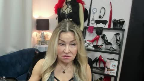 CrystalHotty online show from March 2026 05:22:01 AM