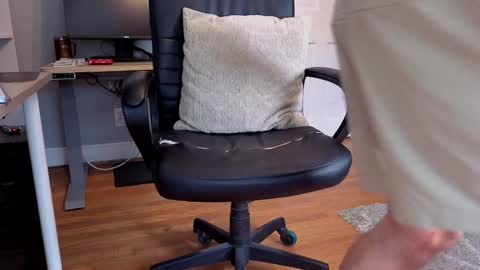 cthotguy5000 online show from December 2024 01:21:02 PM