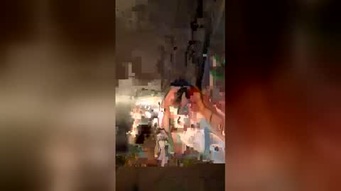 Snapshot of cubanih chatting on December 2025 03:45:02 AM cubanih online show from December 2025 03:45:02 AM