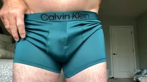 Cubantooo online show from August 2026 07:56:01 PM