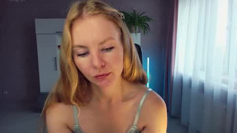 Snapshot of cuddle_kitten chatting on October 2025 05:19:02 AM Alexia online show from October 2025 05:19:02 AM
