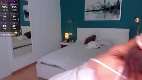 Snapshot of cuddles_jane chatting on November 2025 07:43:01 AM Silvia online show from November 2025 07:43:01 AM