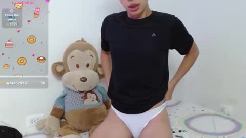 Cuddly online show from November 2025 04:55:01 AM