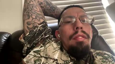 Snapshot of cuete2100 chatting on November 2025 05:12:02 PM cuete2100 online show from November 2025 05:12:02 PM