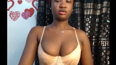 Ann online show from November 2025 10:35:01 PM