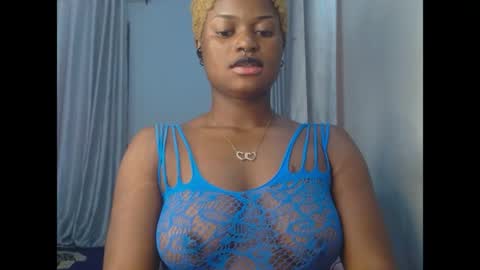 Snapshot of cum_ebony_petitxx chatting on June 2026 06:38:02 AM cath online show from June 2026 06:38:02 AM