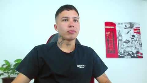 cumandres online show from April 2026 02:40:01 PM