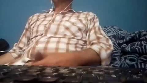 cumbian_chero online show from May 2026 02:53:01 AM