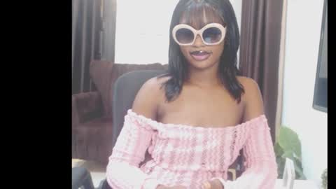 Snapshot of cumebony_petit chatting on February 2026 08:35:01 AM cumebony_petit online show from February 2026 08:35:01 AM