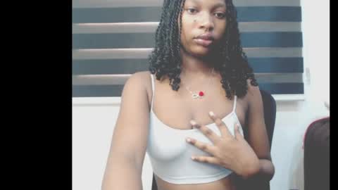 Snapshot of cumebony_petit chatting on May 2026 01:28:02 PM cumebony_petit online show from May 2026 01:28:02 PM