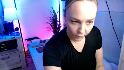 Snapshot of cumguzzlingskank chatting on March 2026 05:52:02 AM cumguzzlingskank online show from March 2026 05:52:02 AM