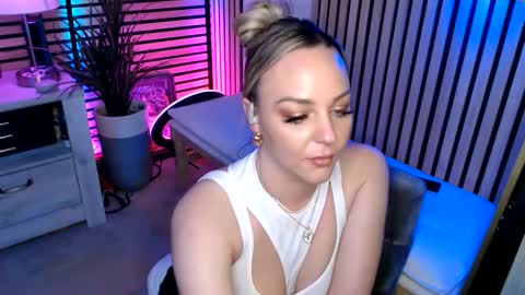 Snapshot of cumguzzlingskank chatting on April 2026 01:36:01 AM cumguzzlingskank online show from April 2026 01:36:01 AM