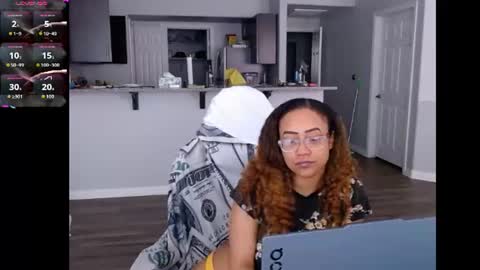 Snapshot of cumplzqueen chatting on June 2026 07:07:01 PM Nia Reese online show from June 2026 07:07:01 PM