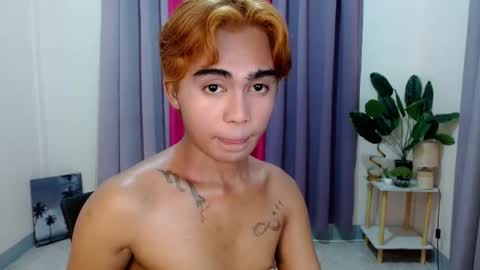 Snapshot of cuppycupcake_2 chatting on April 2026 10:53:01 AM Xyrien online show from April 2026 10:53:01 AM