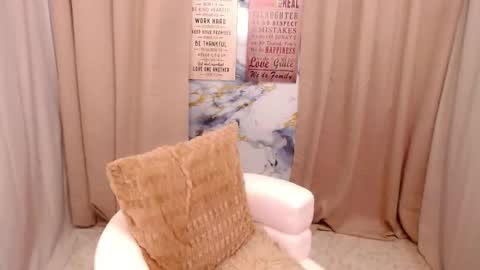 Snapshot of cuppycupcake_2 chatting on May 2026 11:23:01 PM Xyrien online show from May 2026 11:23:01 PM