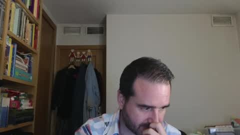 curiosillo1983 online show from May 2026 06:26:04 PM