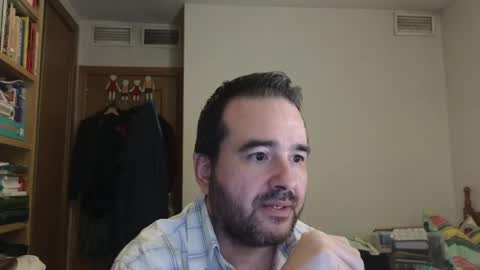 curiosillo1983 online show from May 2026 06:06:01 PM