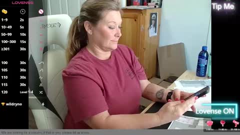 Snapshot of curiouscouple3143 chatting on February 2025 05:10:02 PM curious couple online show from February 2025 05:10:02 PM