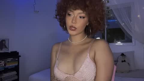 Emma online show from February 2025 12:30:01 AM