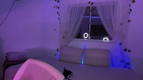 Emma online show from February 2025 02:11:02 AM