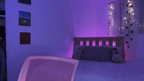 Emma online show from March 2025 02:10:02 AM