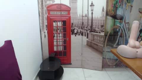 Snapshot of curly_greeneyed chatting on October 2025 05:36:01 PM Vannesa online show from October 2025 05:36:01 PM