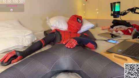 Snapshot of curlyboyy_ chatting on January 2025 05:44:01 PM Mike pvt is open online show from January 2025 05:44:01 PM