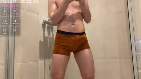 Snapshot of curlyboyy_ chatting on October 2025 09:15:02 PM Mike pvt is open online show from October 2025 09:15:02 PM