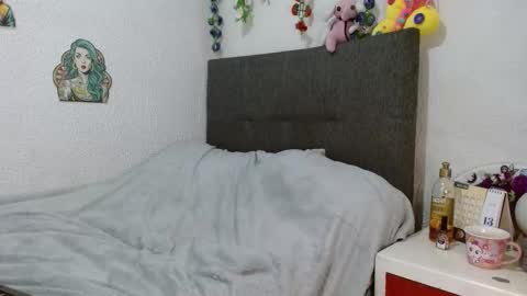 Snapshot of curlybutterfly chatting on November 2025 12:31:02 AM curlybutterfly online show from November 2025 12:31:02 AM