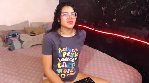 Snapshot of curlycool chatting on December 2024 12:54:01 AM Max and Cata online show from December 2024 12:54:01 AM