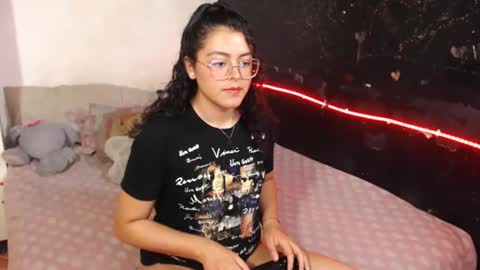 Snapshot of curlycool chatting on December 2024 01:53:02 AM Max and Cata online show from December 2024 01:53:02 AM